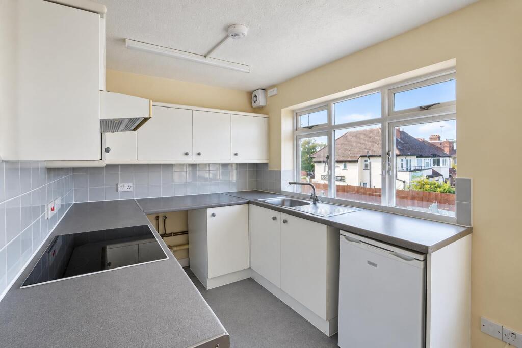 Apartment in Twickenham - View 5
