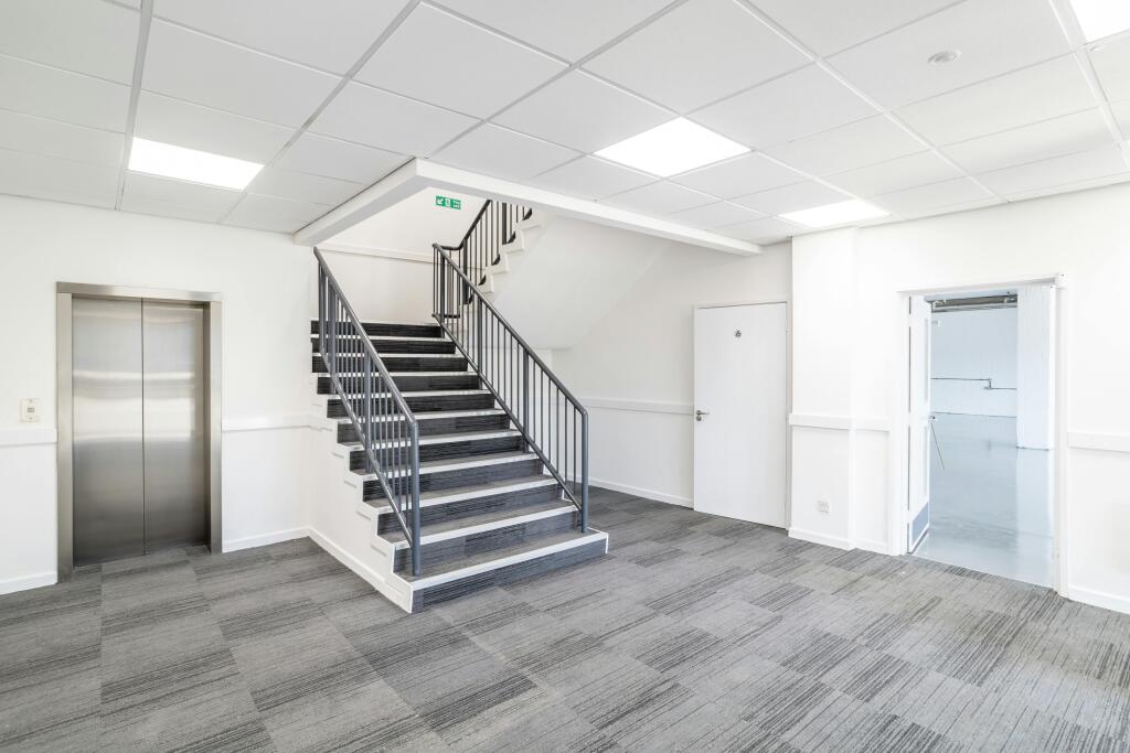 Unit C Laporte Way - Luton-134.jpg