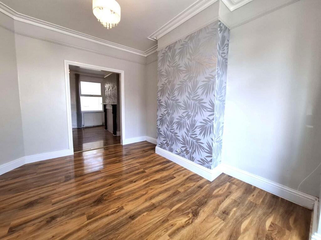 House in Swindon - View 5