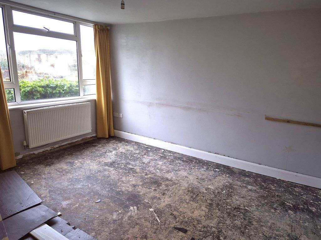 75 Whitefield Road, Holbury, Southampton, SO45 2HY photo 4