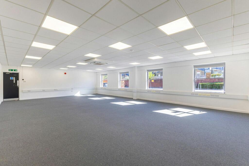 107834_Unit 2 Heathlands Industrial Estate-7_low.jpg
