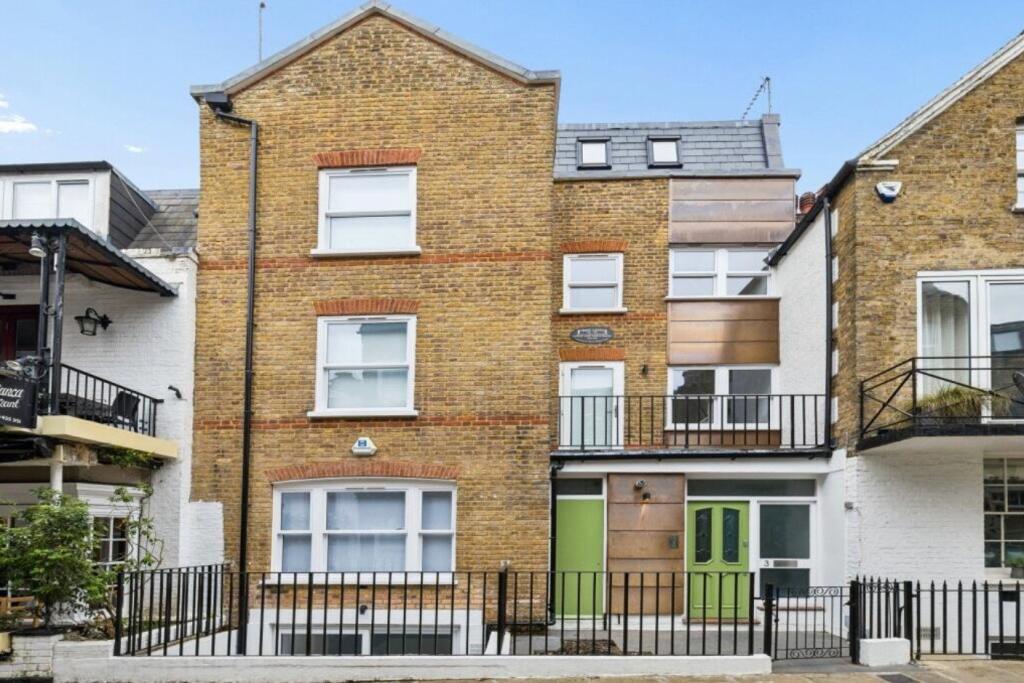 Main image of property: Perrins Court, London, NW3