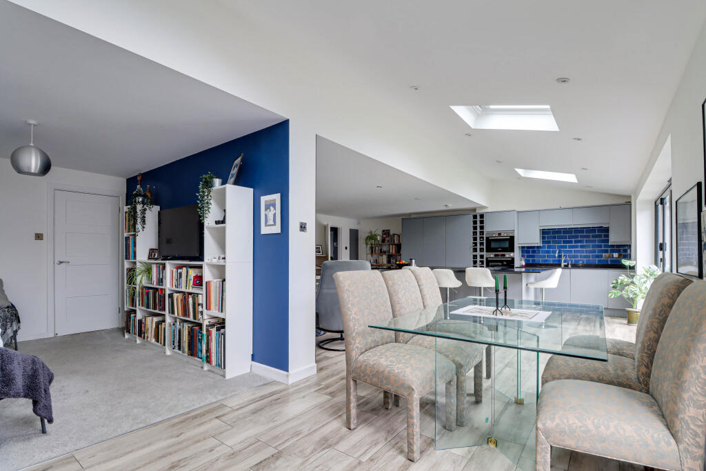 Additional image 4 of Cell Barnes Lane, St Albans, AL1