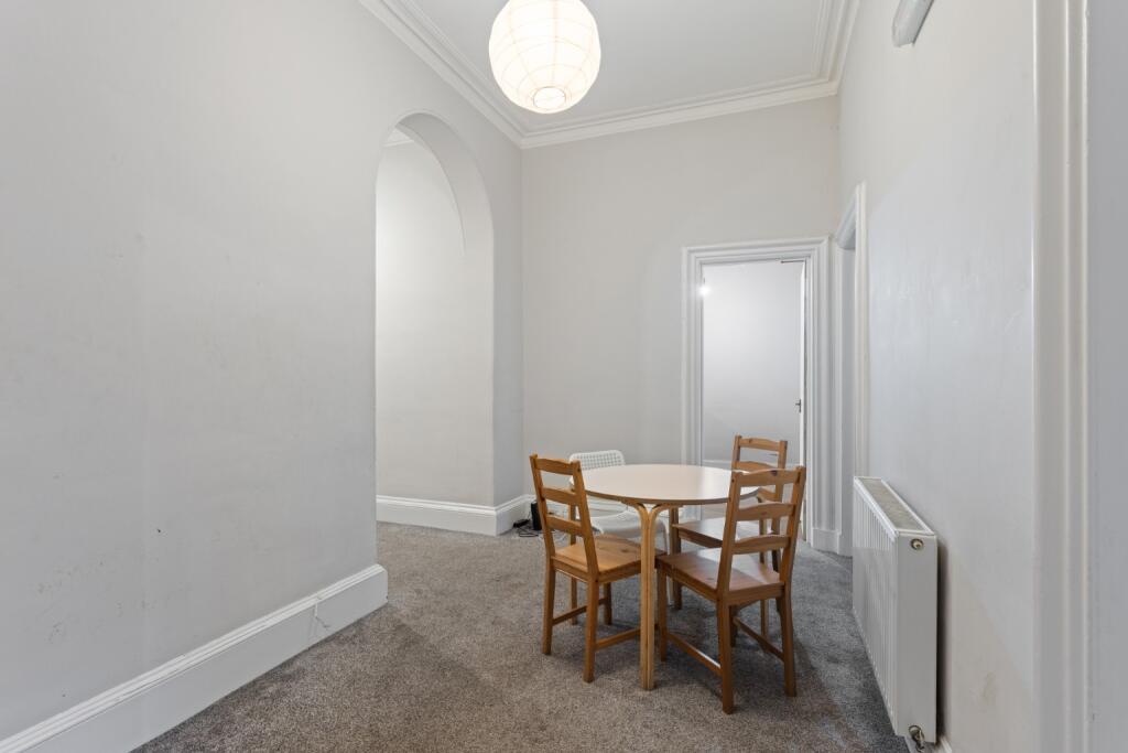 5 bedroom flat for rent