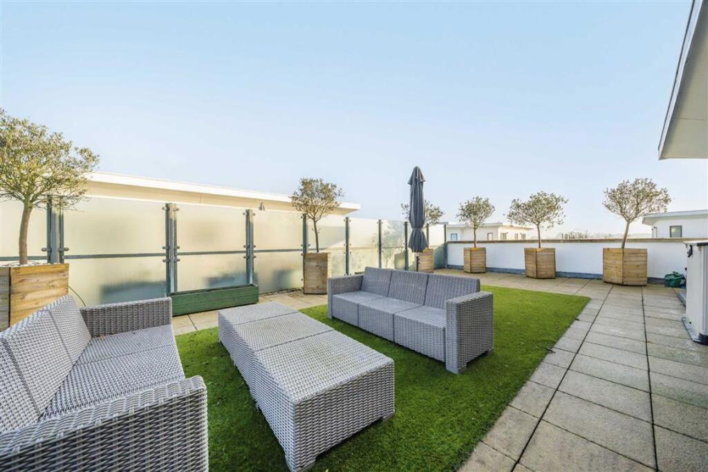 Main image of property: Holford Way, Putney