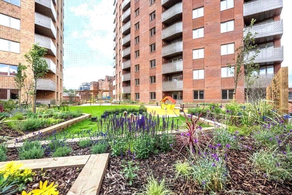 Main image of property: Elmsleigh Road, Staines-upon-Thames, Surrey, TW18