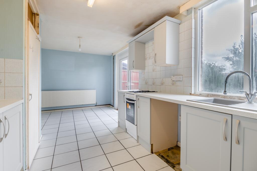 Elm Tree Gardens, Devizes, SN10 photo 4