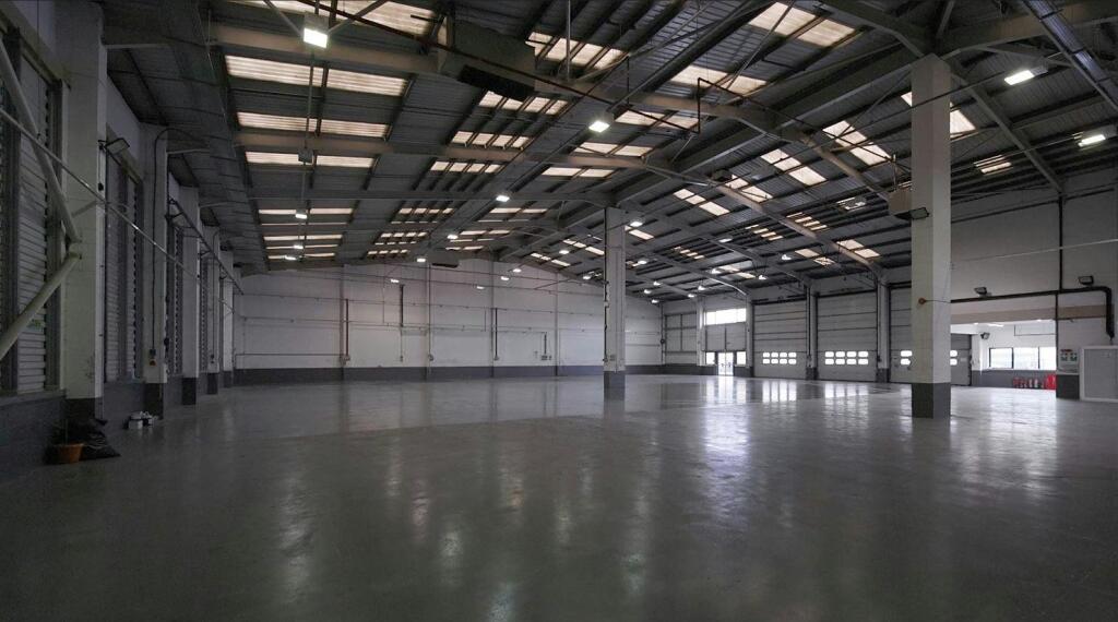 Gateway 25 internal warehouse 2.JPG