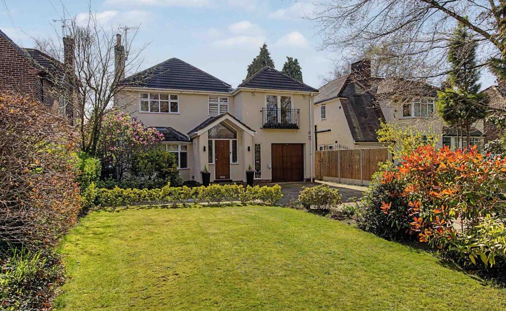 Main image of property: The Avenue, Sale, Cheshire, M33