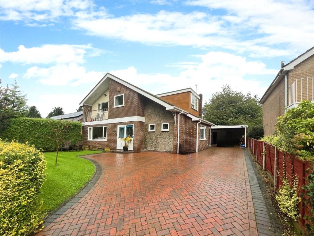 4-bed detached on Berry Hedge Lane, Burton-on-Trent, Staffordshire, DE15, £345,000
