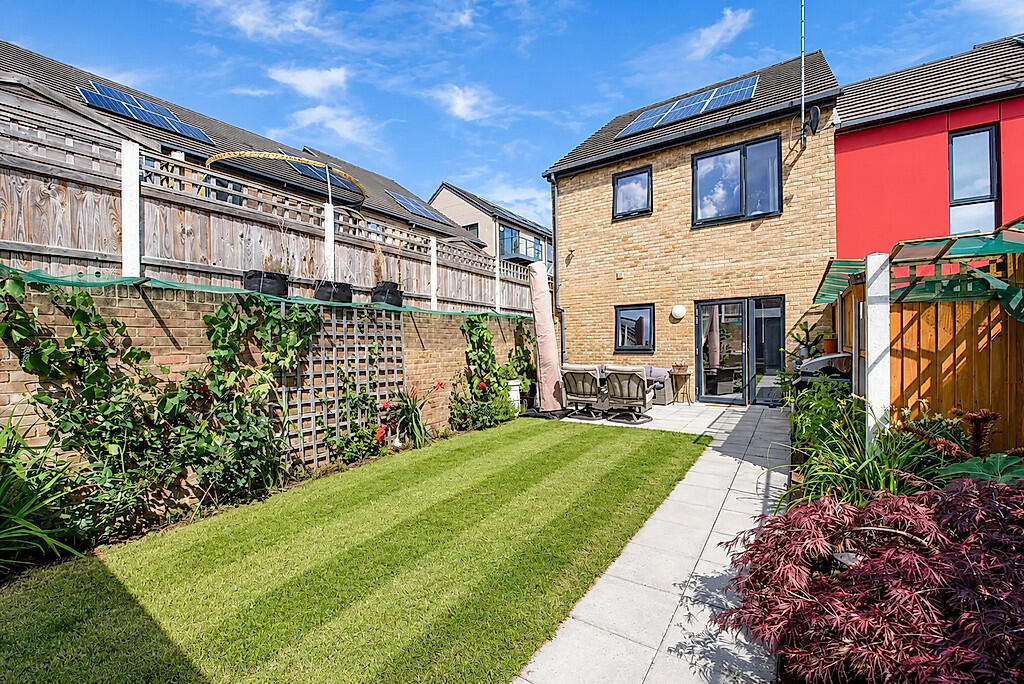 House in London - View 3