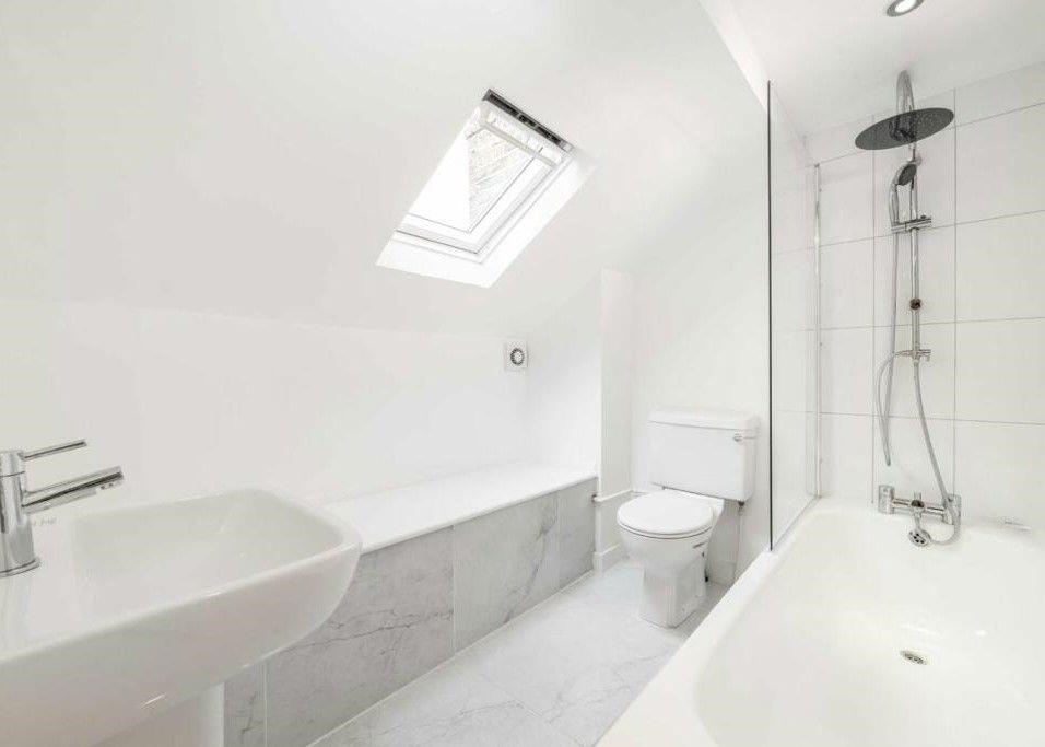 2 bedroom maisonette for rent
