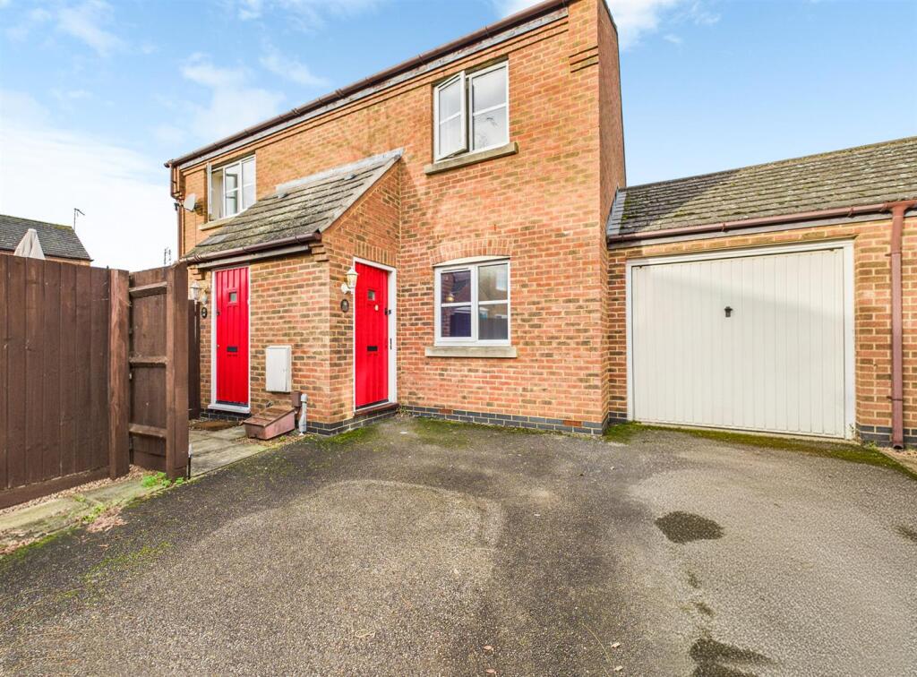 Main image of property: Fairford Leys Way, Fairford Leys, Aylesbury