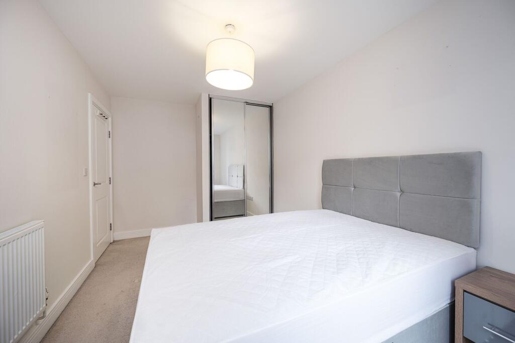 Apartment in London - View 4