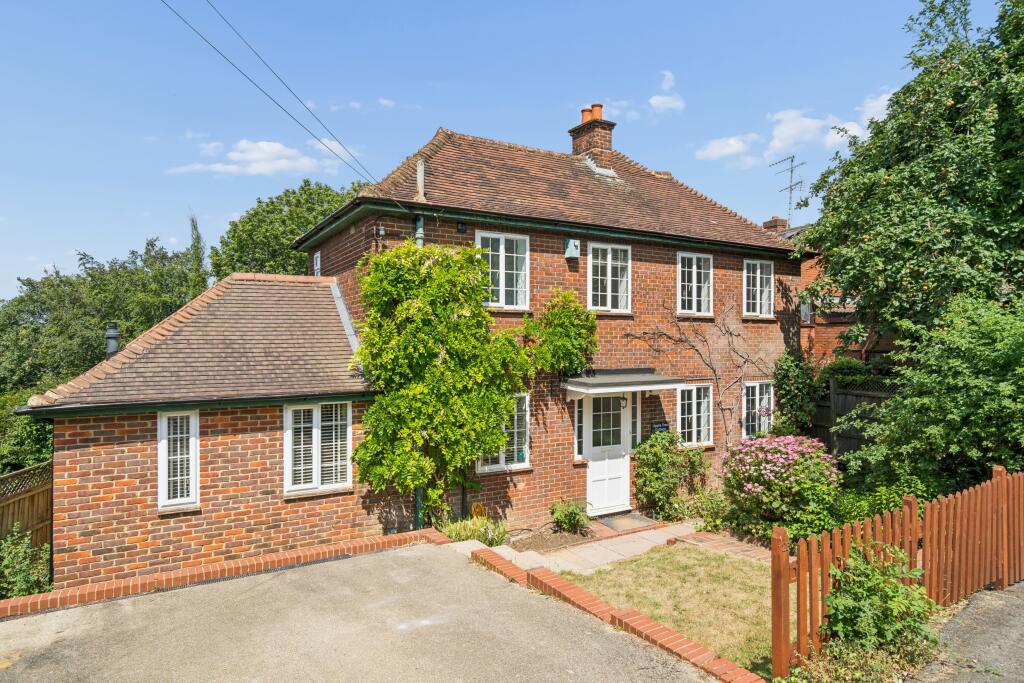 Main image of property: Ashlyns Road, Berkhamsted, Hertfordshire