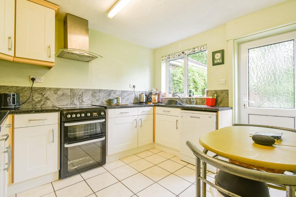 23, Downsmead, Baydon, Marlborough, Wiltshire, SN8 photo 4