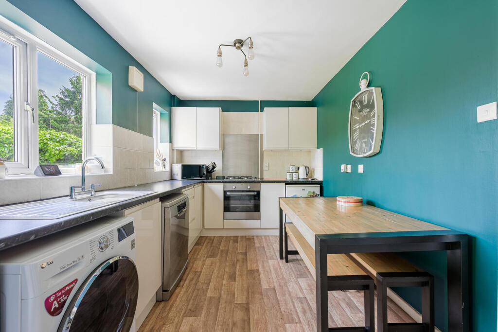 Priorslee Road, Freeston Terrace, St. Georges photo 4