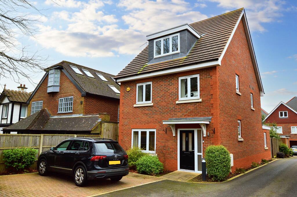 Main image of property: Wain Close, St Albans, AL1