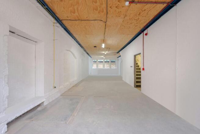 OFFICE 4.jpg