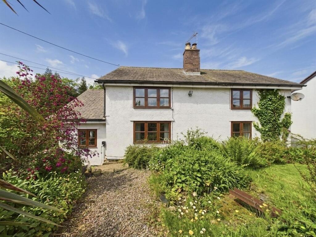 3-bed house on Sychdyn, Mold, CH7, £400,000