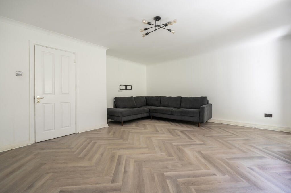 Apartment in Guildford - View 3