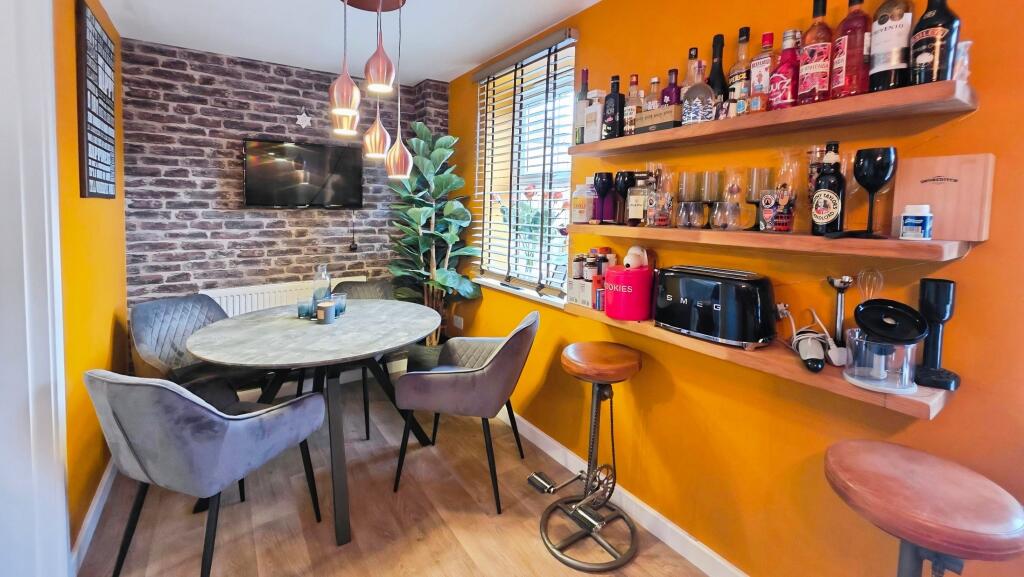 House in North Kesteven, Sleaford - More