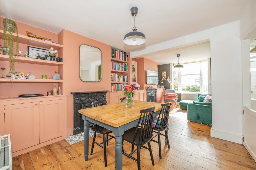 House in Tonbridge - More