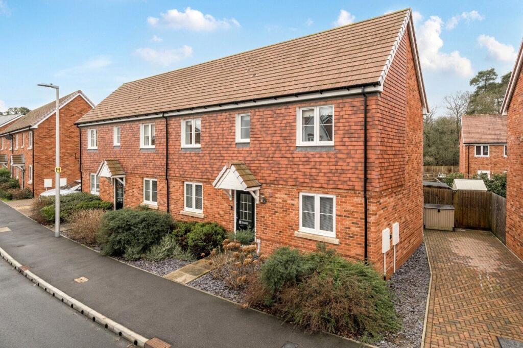 Main image of property: Honor Avenue, Burghfield Common, Reading, Berkshire, RG7