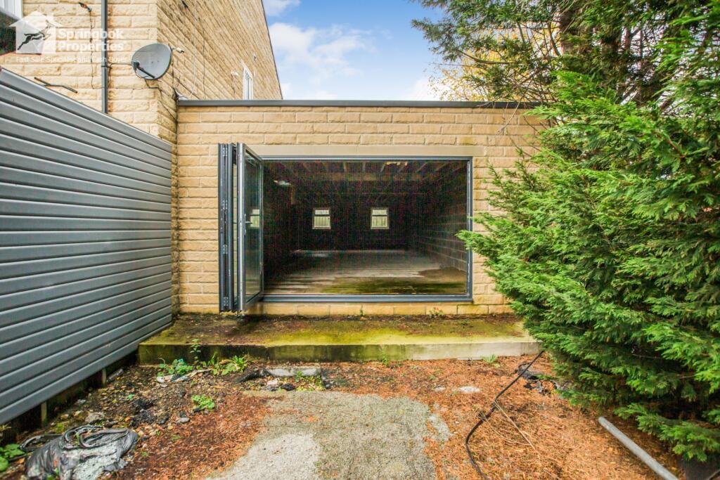60E Keighley Road, Halifax, West Yorkshire HX2 8AL photo 3