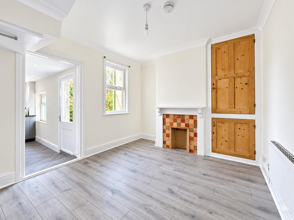 House in West Suffolk, Studlands Park, Newmarket - More