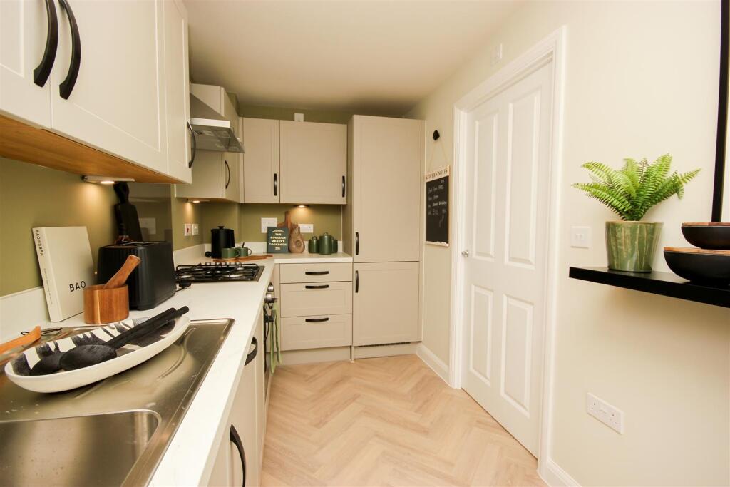 House in Northampton, Wellingborough - View 3