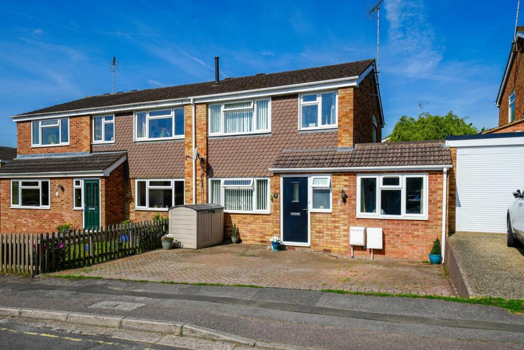 Main image of property: Grange Close, Leighton Buzzard