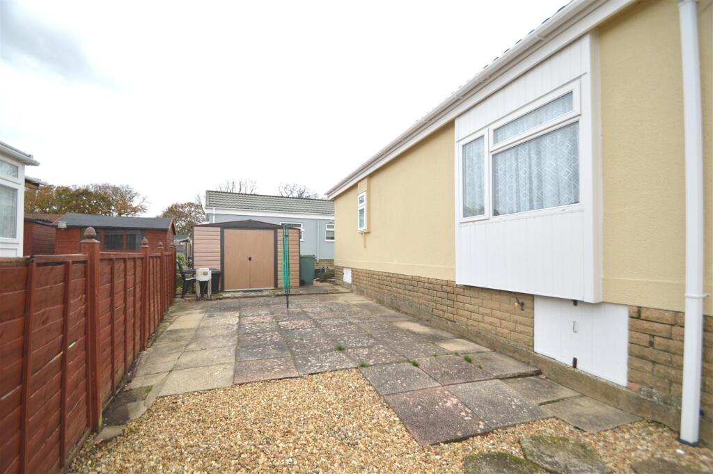 Folly Lane, East Cowes photo 4
