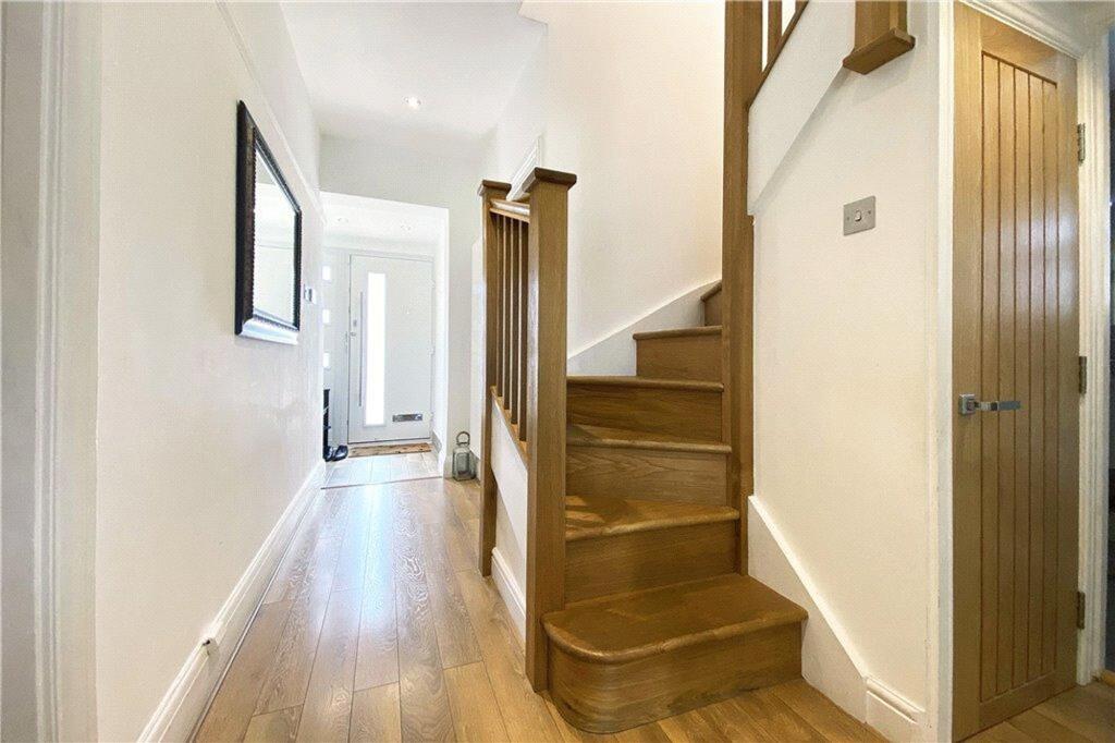 House in London - View 3