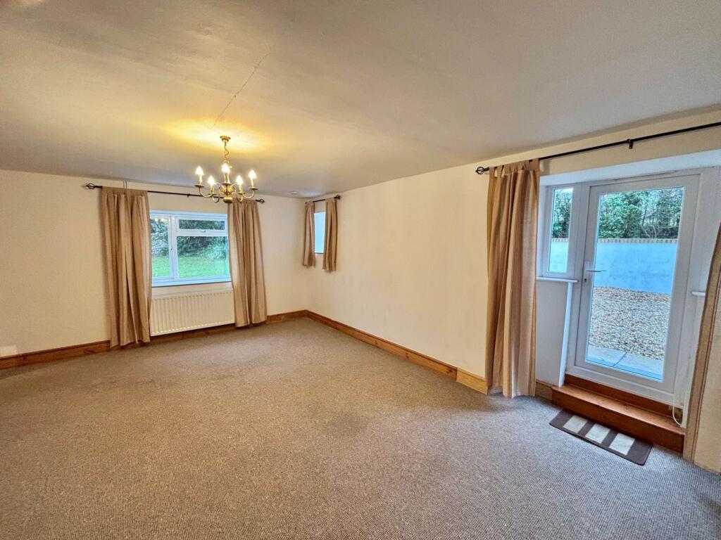 West Buckland, Wellington, TA21 - More
