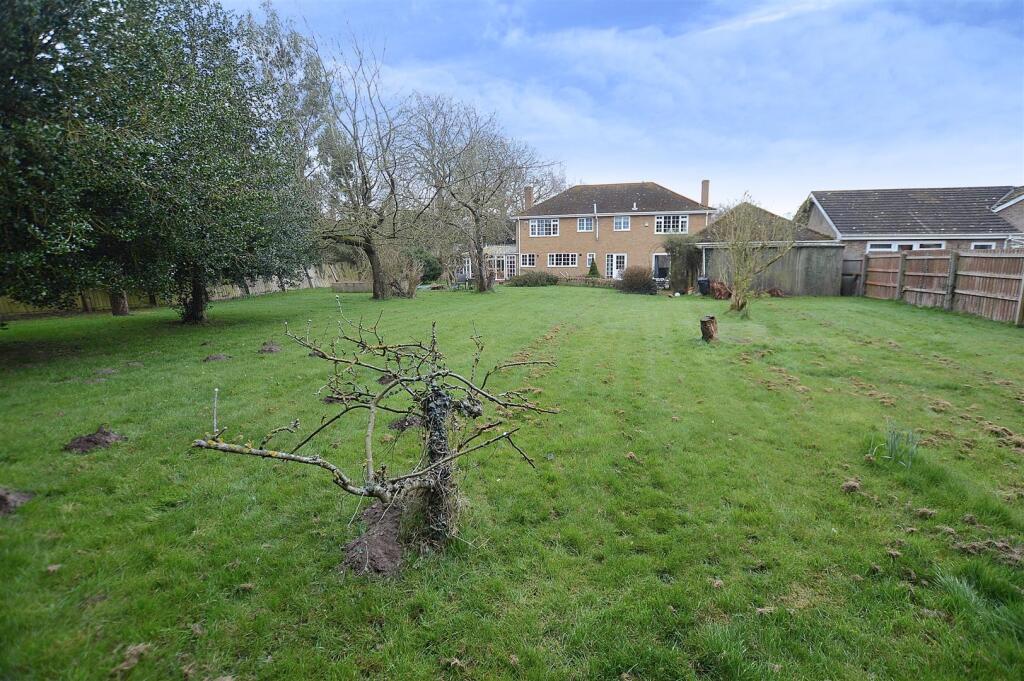 Magnolias, 31 Hunters Lane, Tattershall photo 2