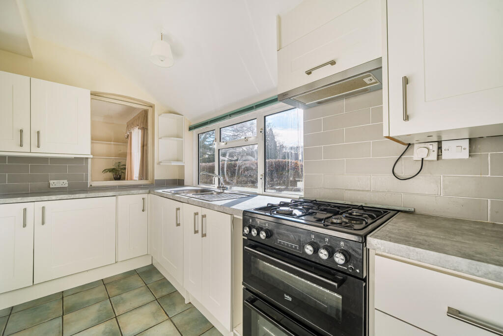 House in East Hampshire, Grayshott - View 5