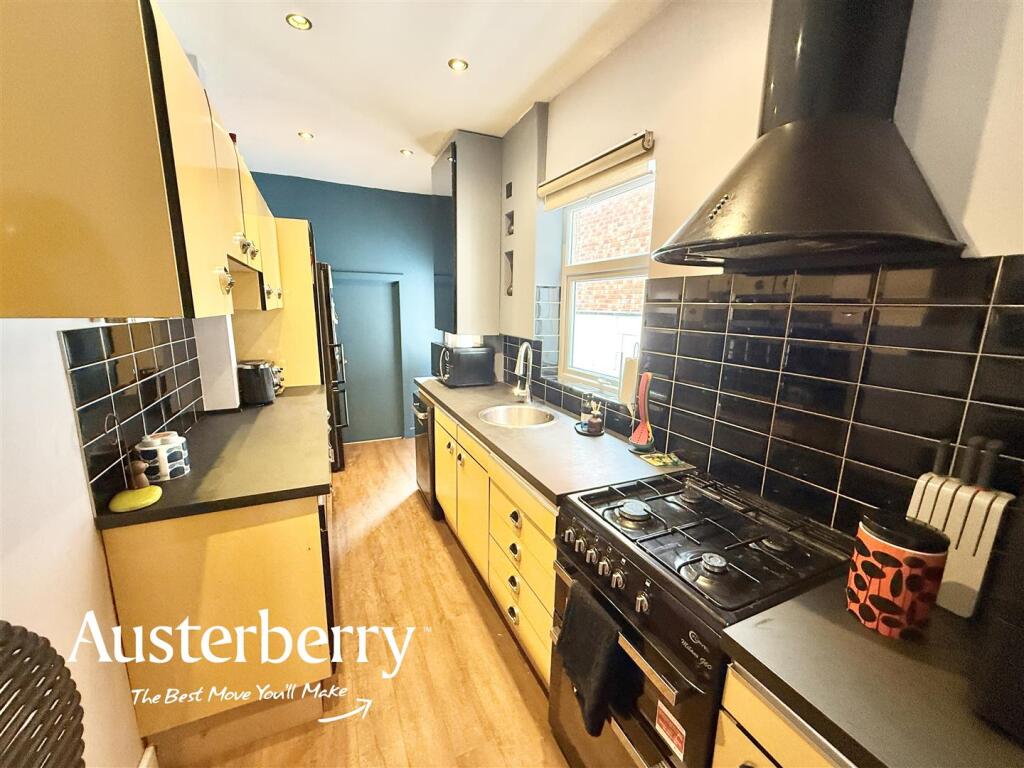 House in Stoke-on-Trent - View 5