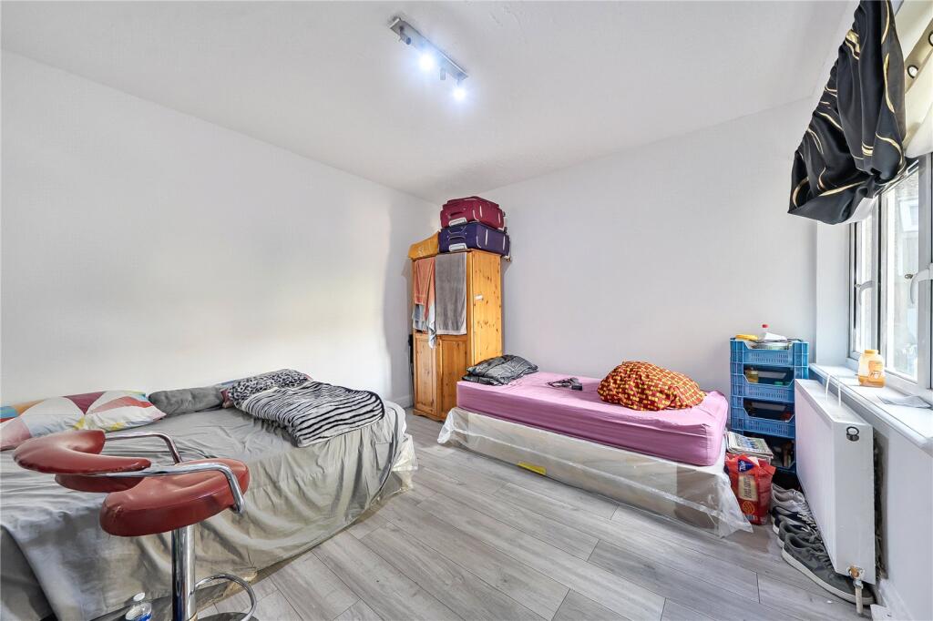 Apartment in London - View 5