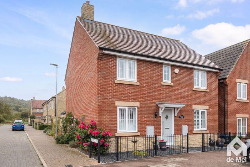4-bed detached on Little Grebe Road, Bishops Cleeve, Cheltenham, GL52, £475,000