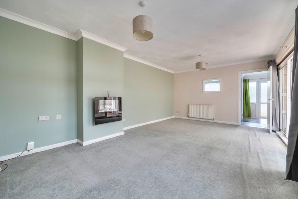 House in Gillingham, Medway - View 3