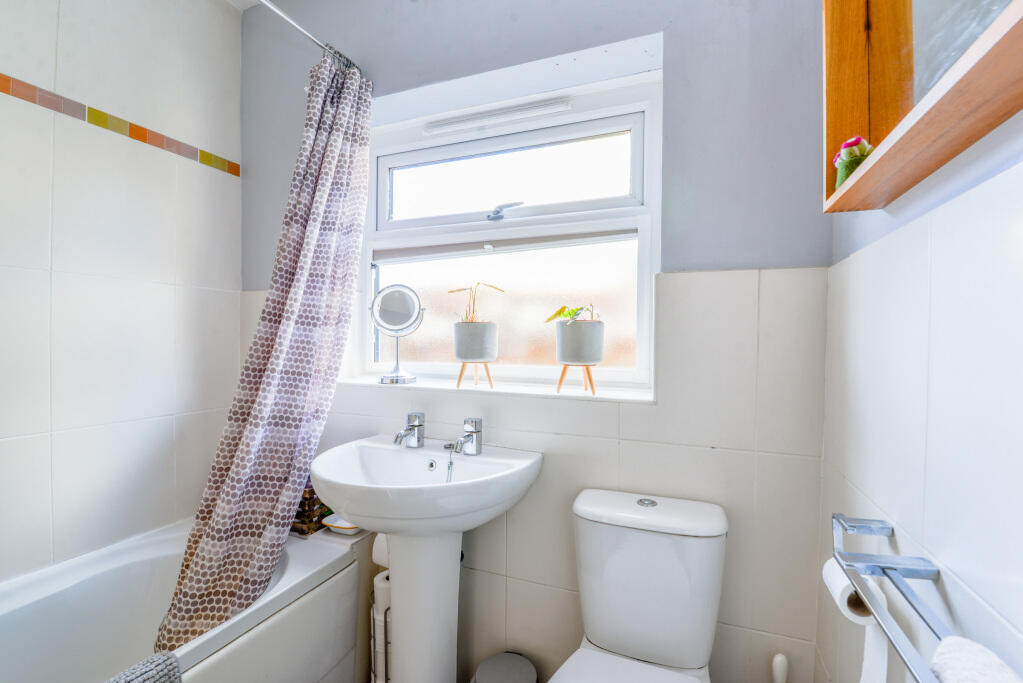 Additional image 10 of Lodge Gate Close, Denholme, West Yorkshire, BD13