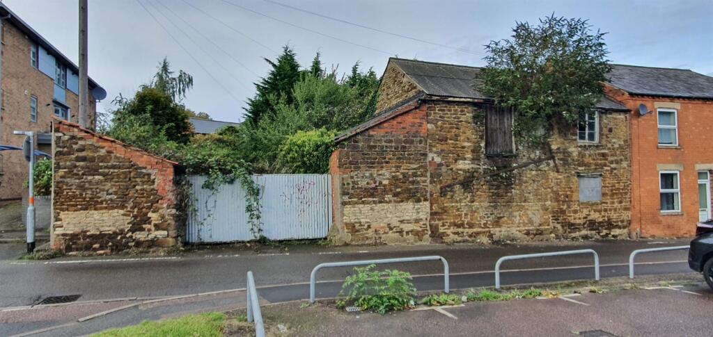 Main image of property: Land on Jacksons Lane, Wellingborough