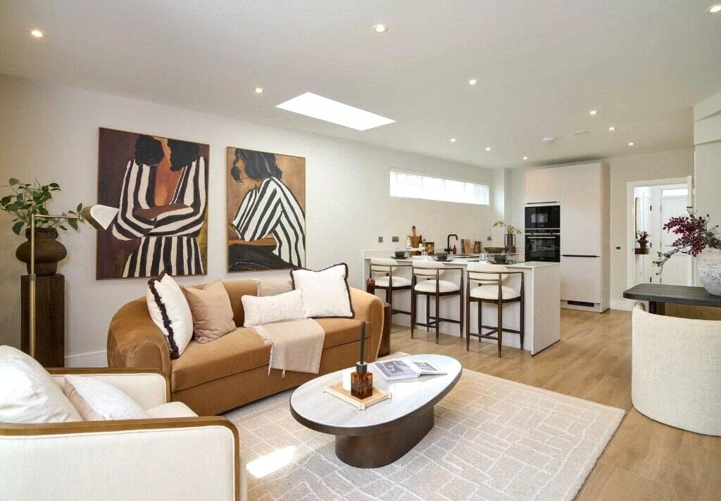House in Twickenham - View 3