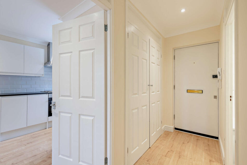 Apartment in St Albans - View 5