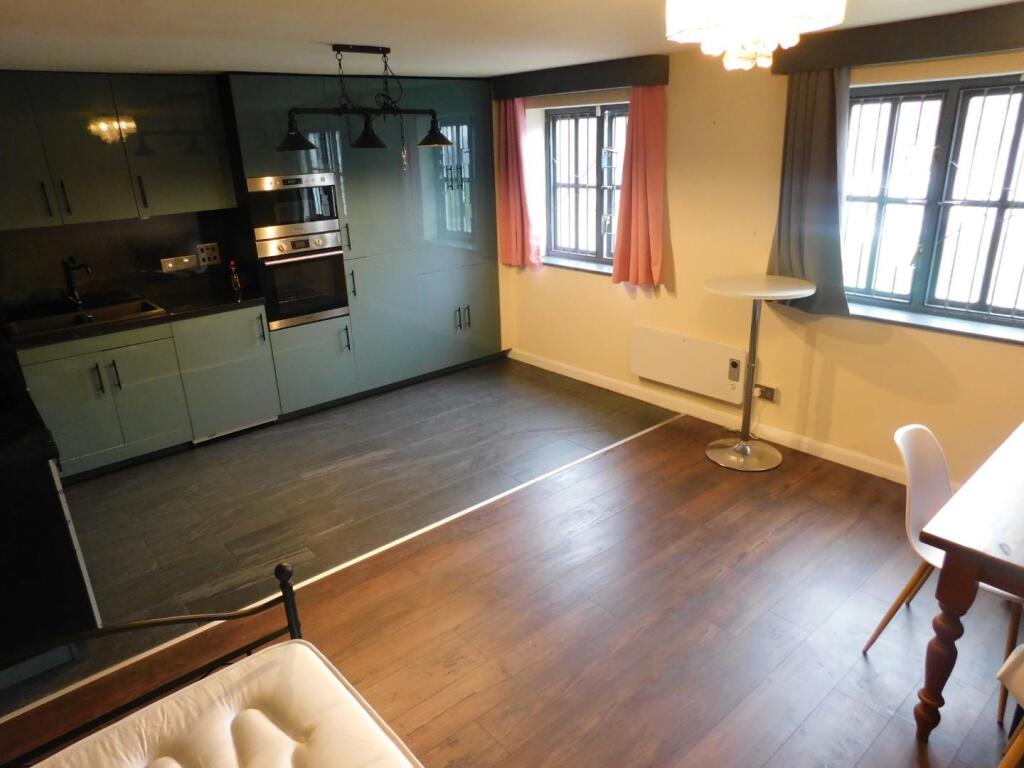 Apartment in Liverpool, Knowledge Quarter - View 4