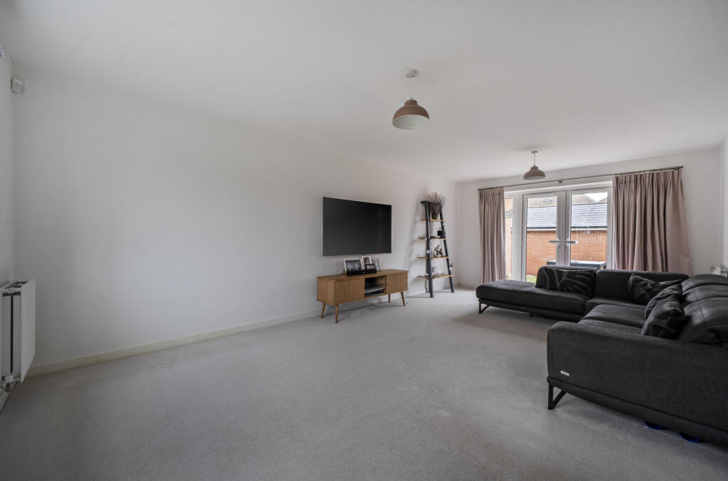Appleby Crescent, Wokingham, Berkshire, RG40 photo 3
