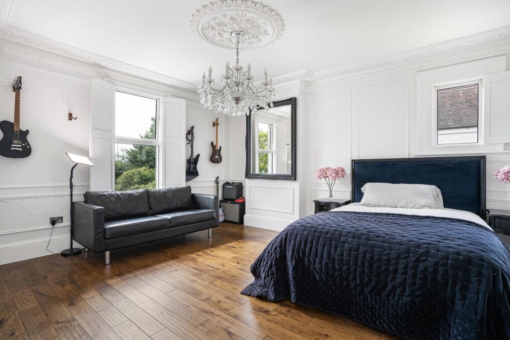 House in London - More