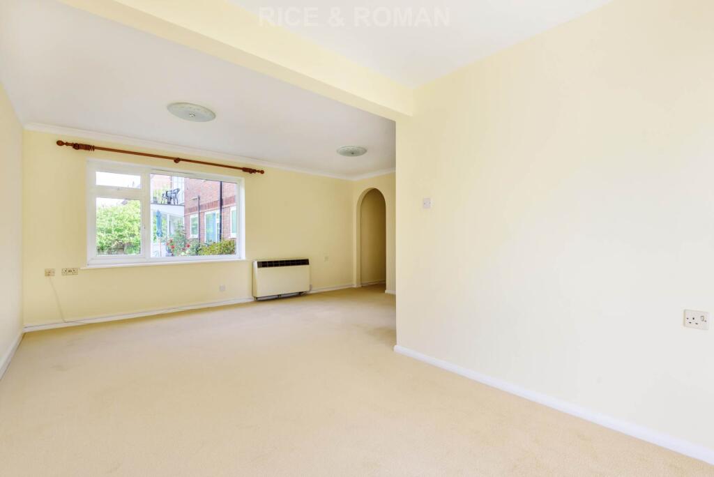 Gunters Mead, Esher photo 3