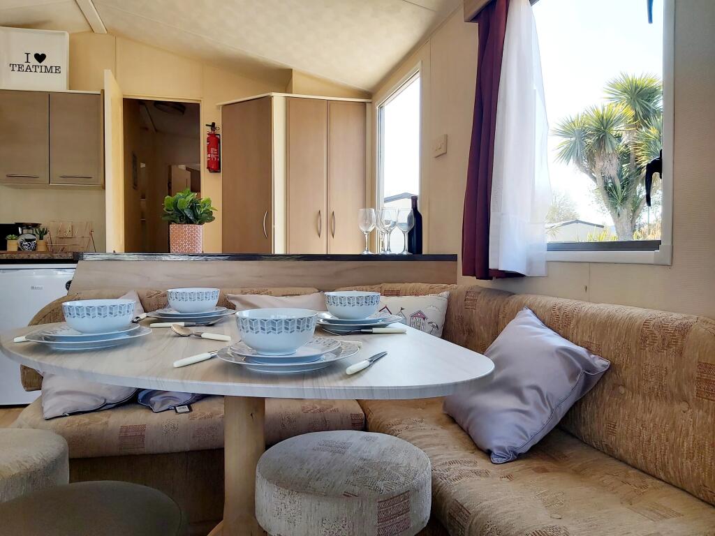 2011 Willerby Rio Gold, Dawlish Sands Holiday Park, Dawlish Warren, Devon, EX7 0PG photo 5